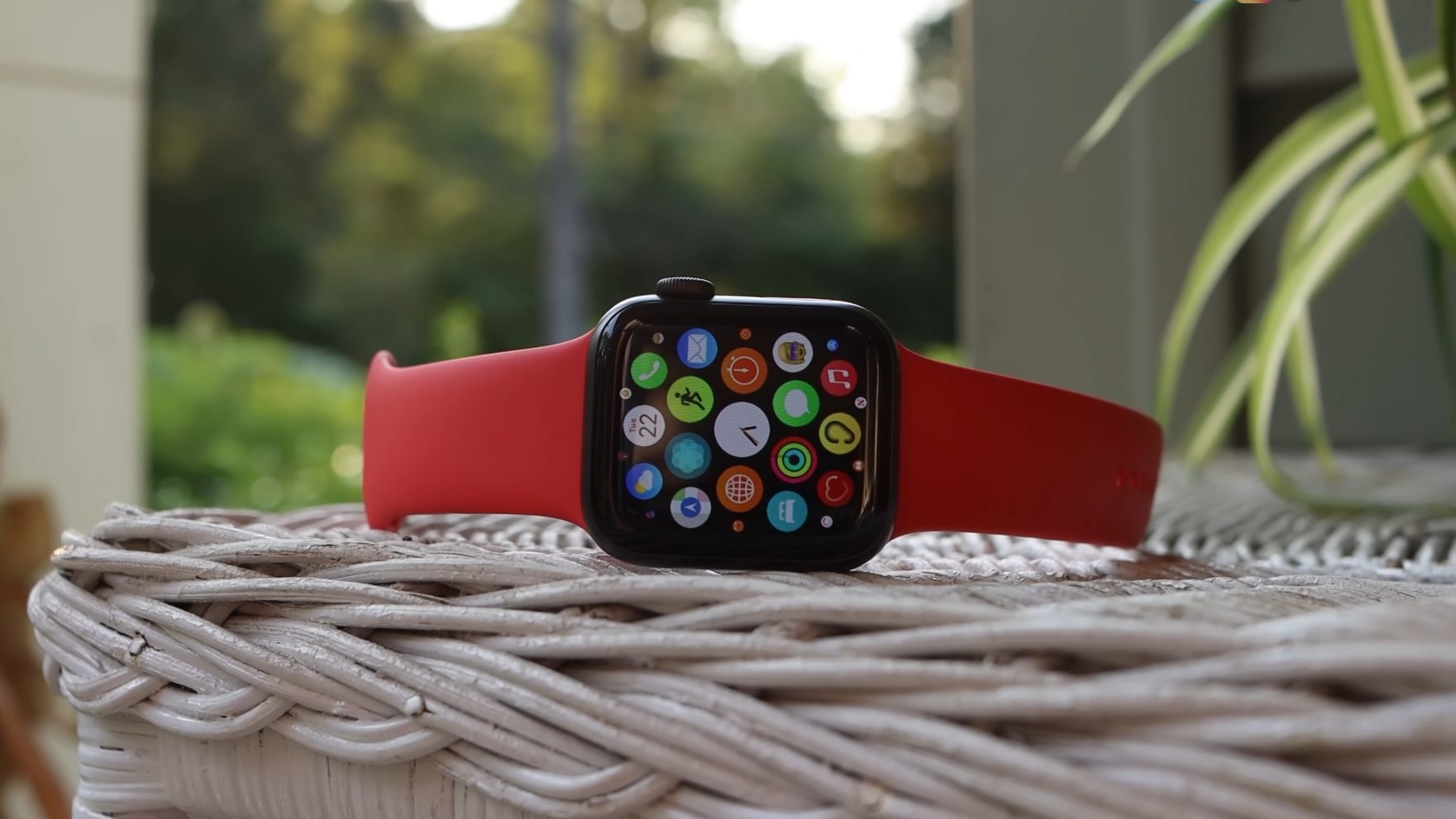 ارخص ساعة ذكية من Apple تعطيك كل المميزات فى 2023